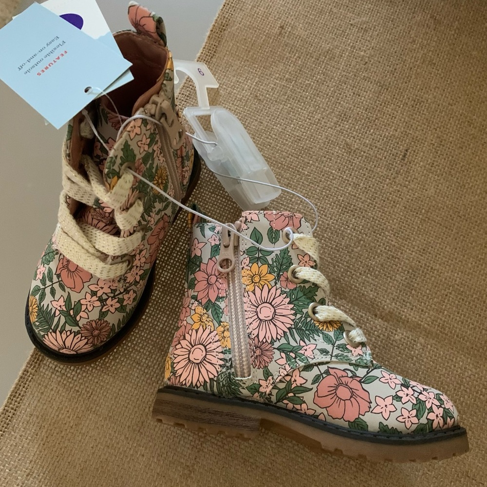 Giovanna Zip-Up Boots - NEW
